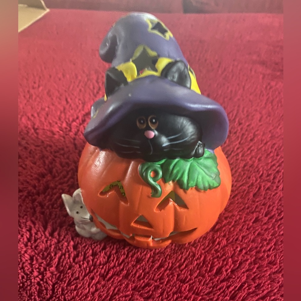 Avon Halloween “Bewitching Kitty Candle Holder”